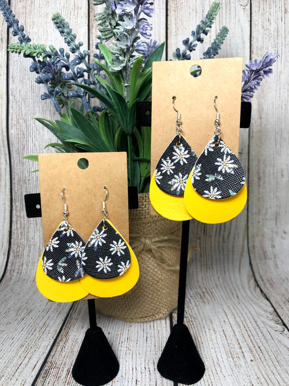 Daisy Print Teardrops