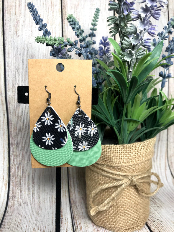 Daisy Print Teardrops